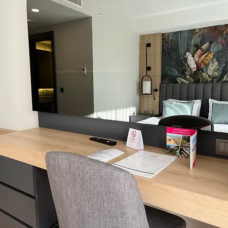 Zeugma - Adult Only 16 Hotell Side